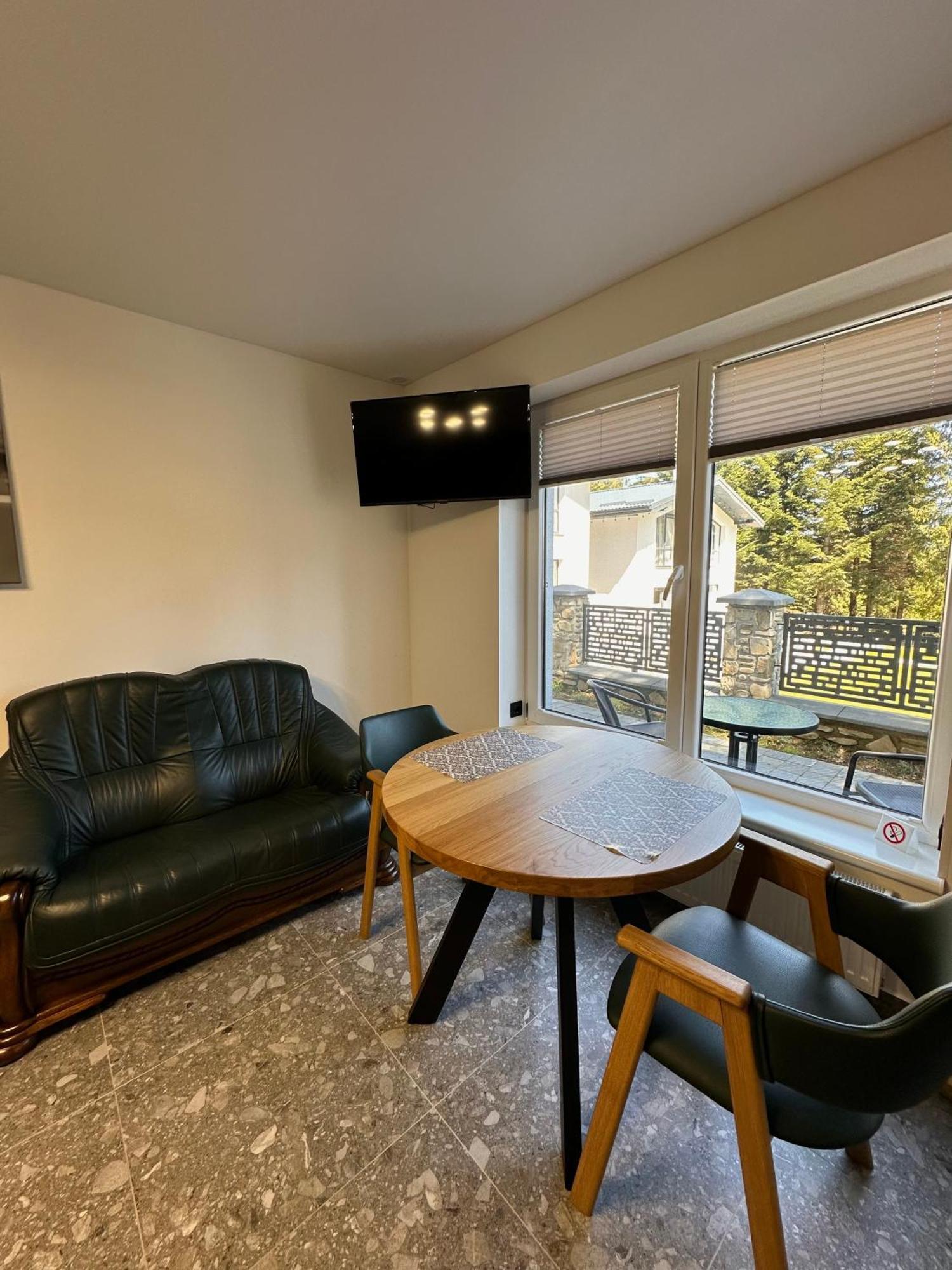 Феєрія Лісу Aparthotel Skhidnytsia Eksteriør bilde
